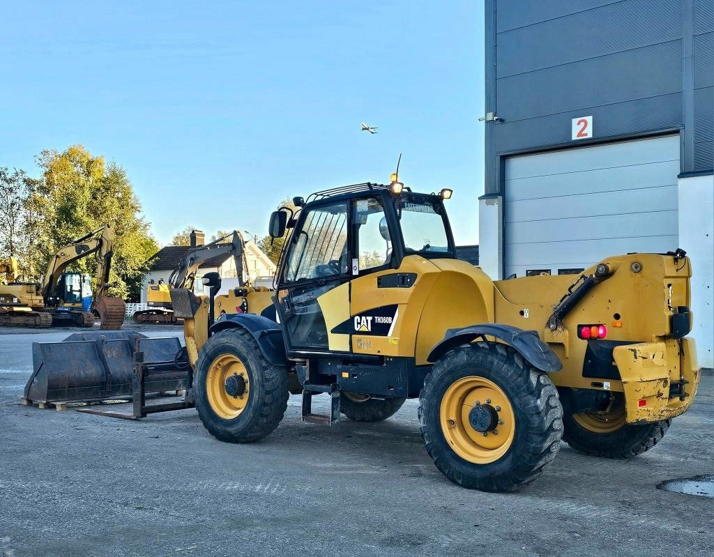 CAT TH 360 B - Телескопски ракувач: слика 4 CAT TH 360 B - Телескопски ракувач: слика 4
