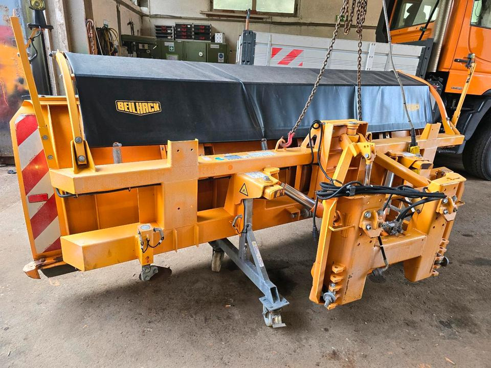 Beilhack Schneepflug PVF 34-4 Schneeschieber Schneeschild Schmidt für Unimog 405/10 405/12 UGN UGE LKW Winterdienst - Плуг за чистење снег: слика 1 Beilhack Schneepflug PVF 34-4 Schneeschieber Schneeschild Schmidt für Unimog 405/10 405/12 UGN UGE LKW Winterdienst - Плуг за чистење снег: слика 1