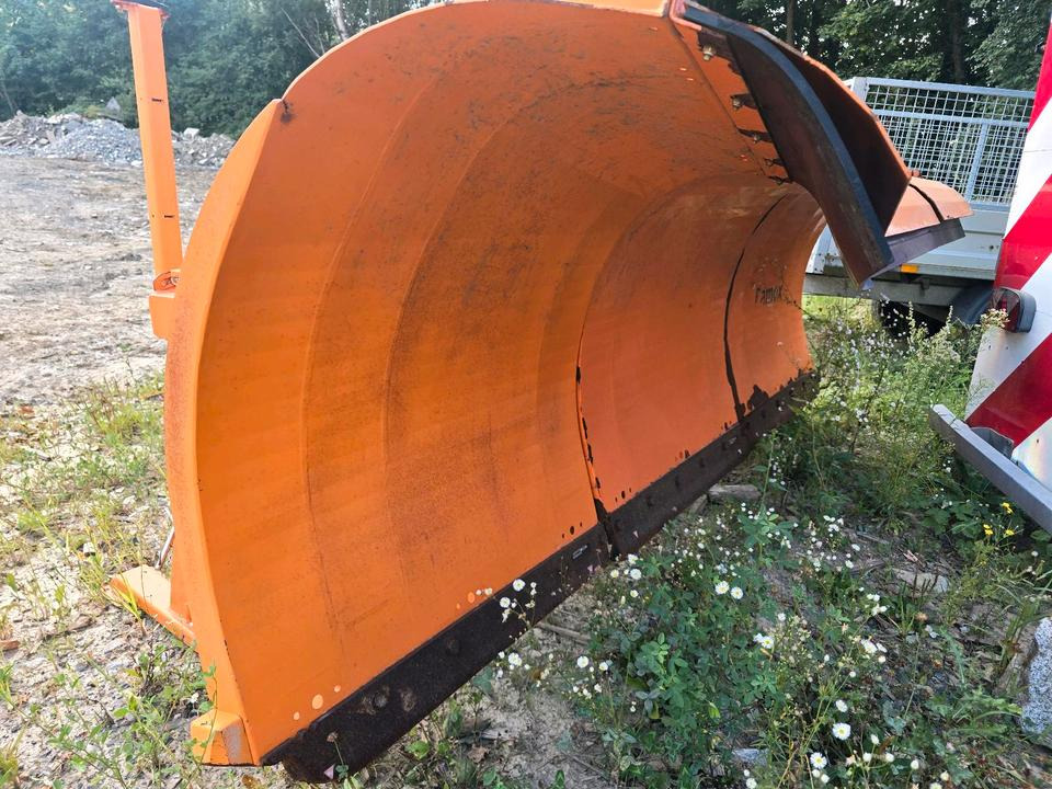 Bucher Schneepflug Ramox 300 NGR Schneeschieber Schneeschild Winterdienst Räumschild passend für Unimog 405/10 405/12 UGE UGN U300 U 300 400 500 - Плуг за чистење снег: слика 5 Bucher Schneepflug Ramox 300 NGR Schneeschieber Schneeschild Winterdienst Räumschild passend für Unimog 405/10 405/12 UGE UGN U300 U 300 400 500 - Плуг за чистење снег: слика 5
