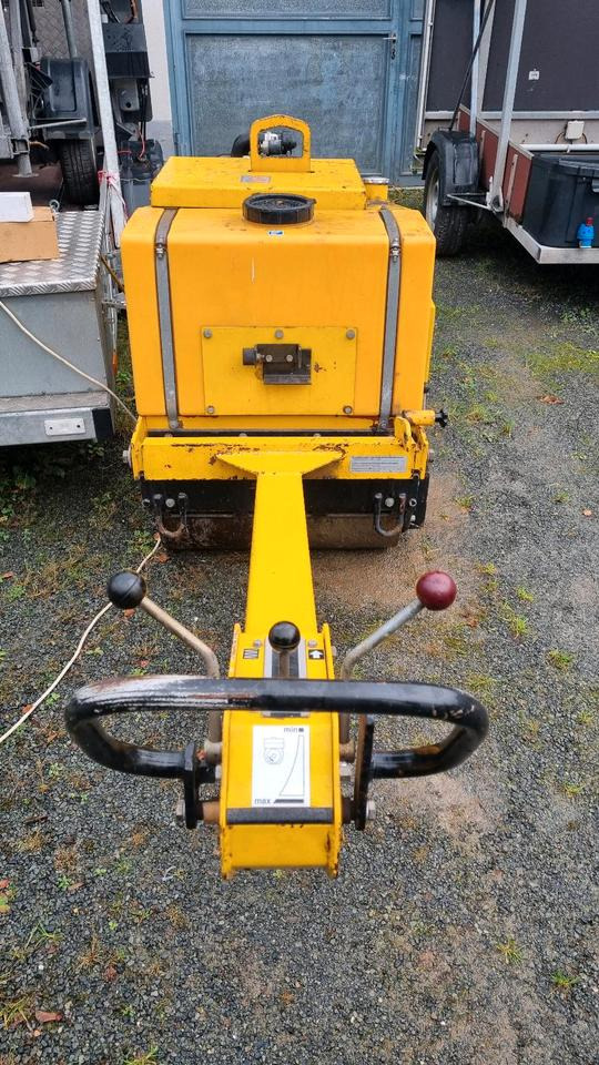 DVH 701 Weber Walze Glattmantel Walze Rüttelwalze Dublex Vibrationswalze  Rüttelplatte Strassenwalze Plattenverdichter DVH 603 - Мини ваљак: слика 4 DVH 701 Weber Walze Glattmantel Walze Rüttelwalze Dublex Vibrationswalze  Rüttelplatte Strassenwalze Plattenverdichter DVH 603 - Мини ваљак: слика 4
