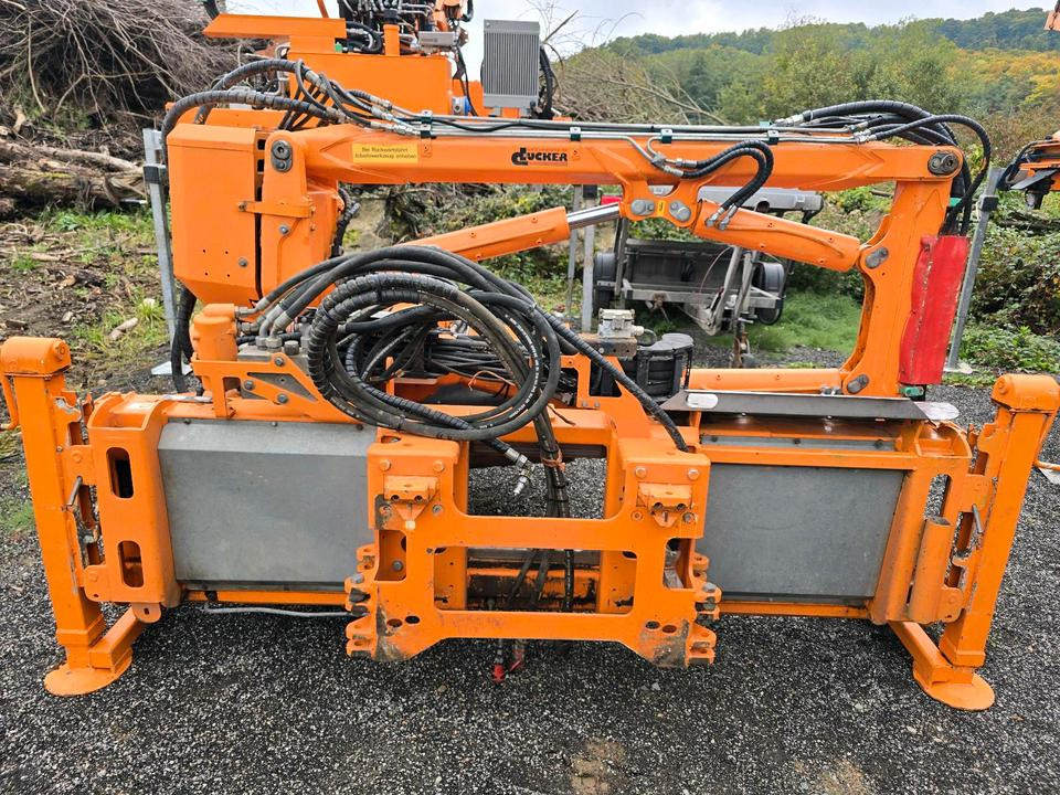 Dücker DUA 700 für Fendt Deutz Böschungsmäher Böschungsmulcher Traktor Bankettmäher 800 600 Mulag Una MHU - Косилка: слика 1 Dücker DUA 700 für Fendt Deutz Böschungsmäher Böschungsmulcher Traktor Bankettmäher 800 600 Mulag Una MHU - Косилка: слика 1