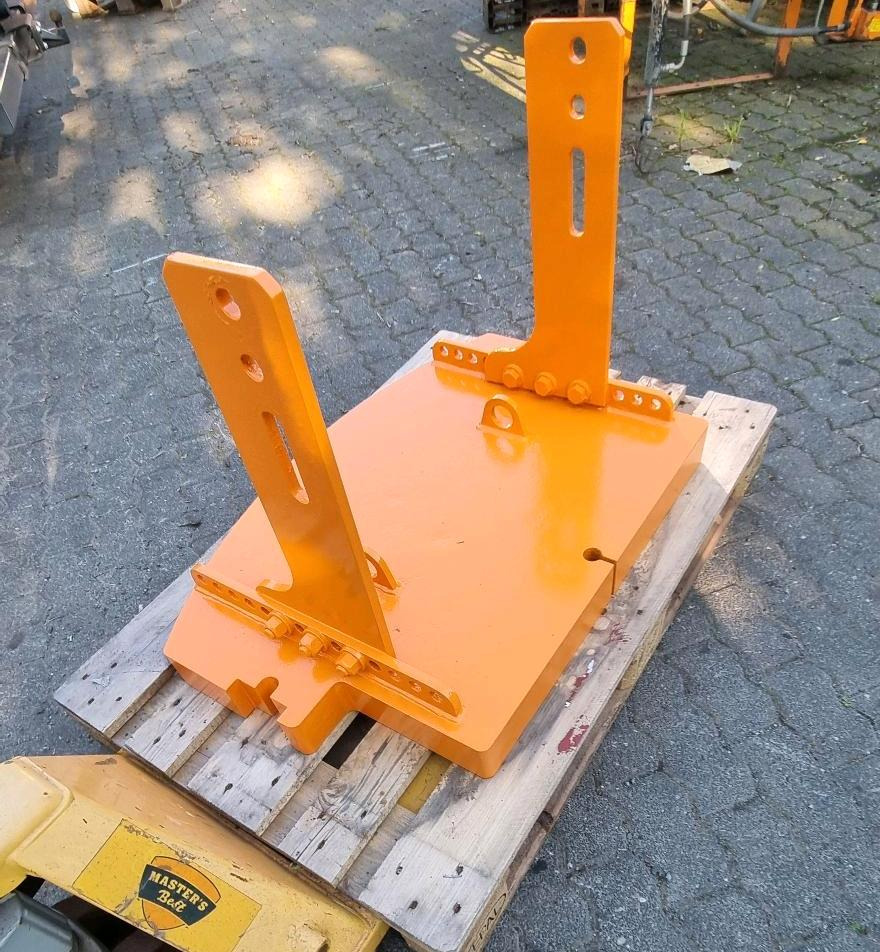 Heckgewicht Unimog 405 U400 U 300 500 400 318 423 427 429 430 530 527 535 Kontergewicht Mulag Mähausleger Böschungsmulcher Dücker - Противтежа за Комунално/ Специјално возило: слика 4 Heckgewicht Unimog 405 U400 U 300 500 400 318 423 427 429 430 530 527 535 Kontergewicht Mulag Mähausleger Böschungsmulcher Dücker - Противтежа за Комунално/ Специјално возило: слика 4