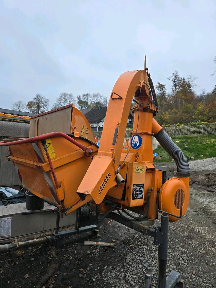 Jensen A328 Holhäcksler Holzhacker Holzschreder passend für Unimog 405 U 300 400 500 527 530 523 - Кршач на дрва: слика 4 Jensen A328 Holhäcksler Holzhacker Holzschreder passend für Unimog 405 U 300 400 500 527 530 523 - Кршач на дрва: слика 4