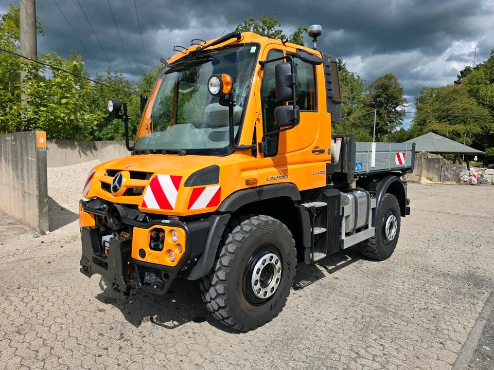 Unimog U429 NKS-F-UGE-42 Mercedes-Benz 405/10 405/12 UGE Mercedes-Benz U 318 323 327 423 427 429 430 EasyDrive Variopilot Mulag MKM 700 Böschungsmäher Böschungsmulcher Bucher Salzstreuer - Комунално/ Специјално возило: слика 1 Unimog U429 NKS-F-UGE-42 Mercedes-Benz 405/10 405/12 UGE Mercedes-Benz U 318 323 327 423 427 429 430 EasyDrive Variopilot Mulag MKM 700 Böschungsmäher Böschungsmulcher Bucher Salzstreuer - Комунално/ Специјално возило: слика 1