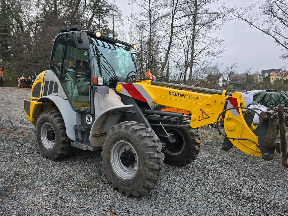 Kramer 680T Radlader 1360 Stunden Teleskoplader Radteleskoplader Teleskopradlader 580T 480T 680 580 480 - Телескопски натоварувач на тркала: слика 1 Kramer 680T Radlader 1360 Stunden Teleskoplader Radteleskoplader Teleskopradlader 580T 480T 680 580 480 - Телескопски натоварувач на тркала: слика 1