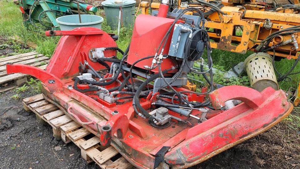 Loipfinger T320KLM Mähwerk Mulchgerät Mulchmäher für Aebi Kubota Iseki Deutz Fendt - Градинарска косилка: слика 1 Loipfinger T320KLM Mähwerk Mulchgerät Mulchmäher für Aebi Kubota Iseki Deutz Fendt - Градинарска косилка: слика 1