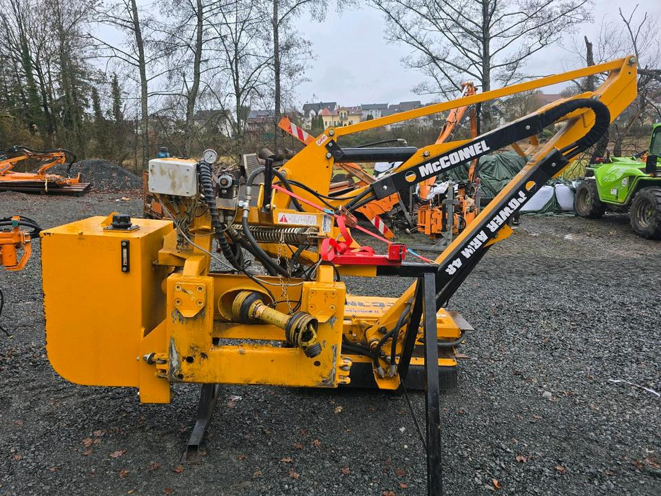 McConnel PA48 MK2 Mähausleger Mc Connel Böschungsmäher Böschungsmulcher Hangmäher für Traktor - Косилка за жива ограда: слика 2 McConnel PA48 MK2 Mähausleger Mc Connel Böschungsmäher Böschungsmulcher Hangmäher für Traktor - Косилка за жива ограда: слика 2