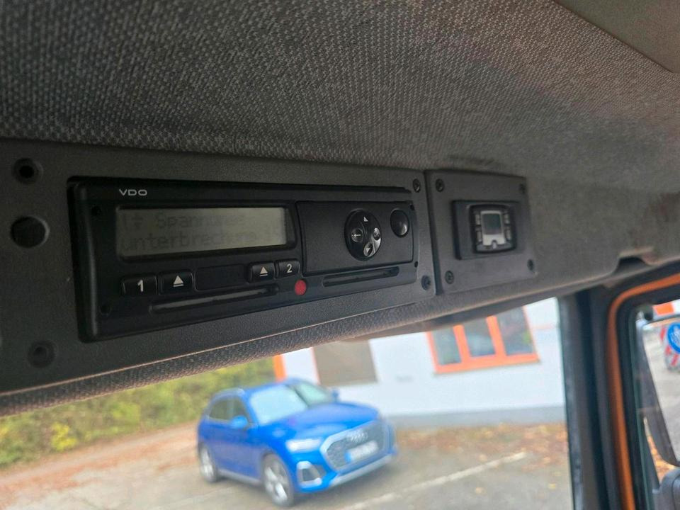 Комбе со отворен сандак, Комби со двојна кабина Mercedes-Benz Vario 613D Bluetec 5 Pritsche Doka LKW: слика 14