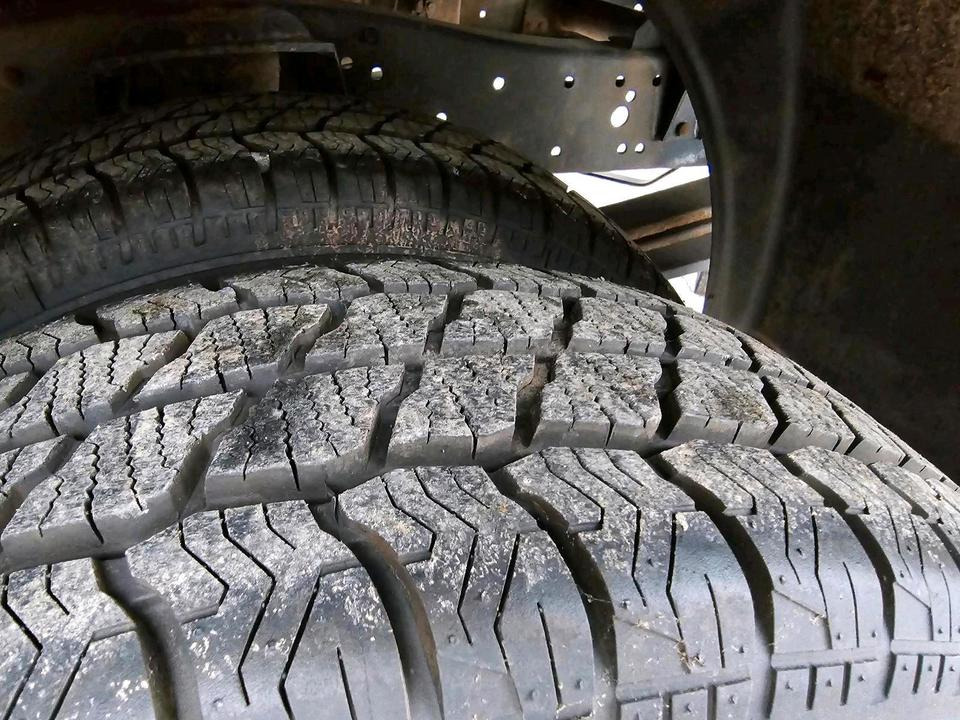 Комбе со отворен сандак, Комби со двојна кабина Mercedes-Benz Vario 613D Bluetec 5 Pritsche Doka LKW: слика 8