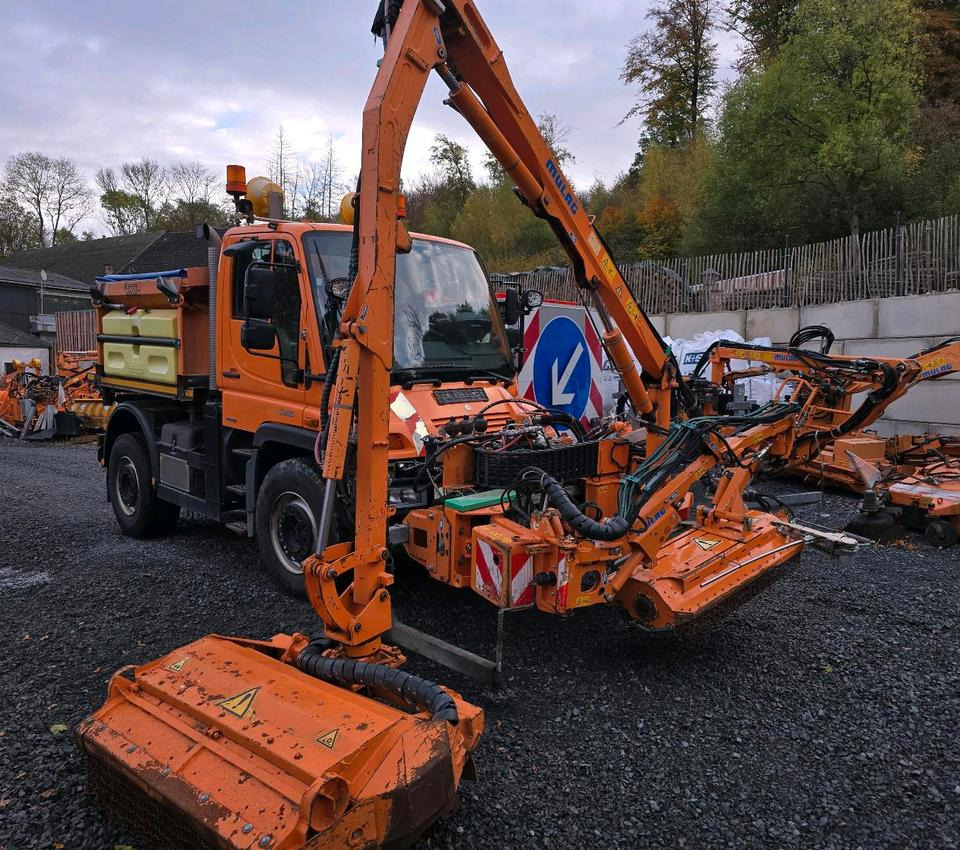 Mulag MKM 700 2015 Böschungsmäher Böschungsmulcher FME für Unimog 405 UGE UGN U300 400 500 423 427 430 530 MHU MFK DUA UNA - Косилка за жива ограда: слика 2 Mulag MKM 700 2015 Böschungsmäher Böschungsmulcher FME für Unimog 405 UGE UGN U300 400 500 423 427 430 530 MHU MFK DUA UNA - Косилка за жива ограда: слика 2