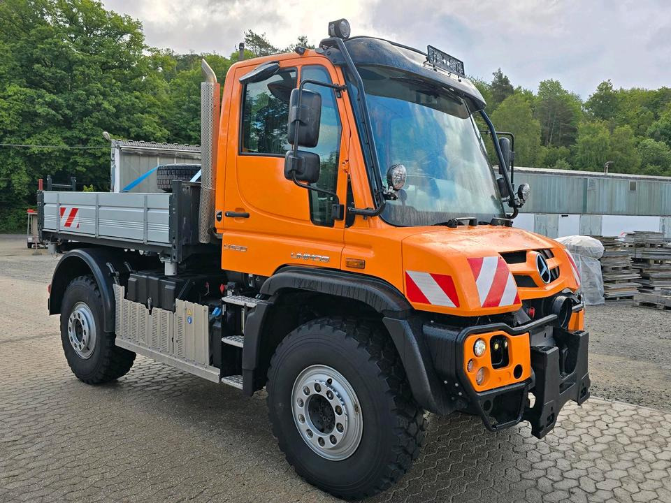 Neuwertiger Unimog U530 7800km EAS Easy-Drive Mercedes-Benz U 530 UGN UGE 405 527 535 435 430 Kipper - Машина за чистење снег: слика 2 Neuwertiger Unimog U530 7800km EAS Easy-Drive Mercedes-Benz U 530 UGN UGE 405 527 535 435 430 Kipper - Машина за чистење снег: слика 2