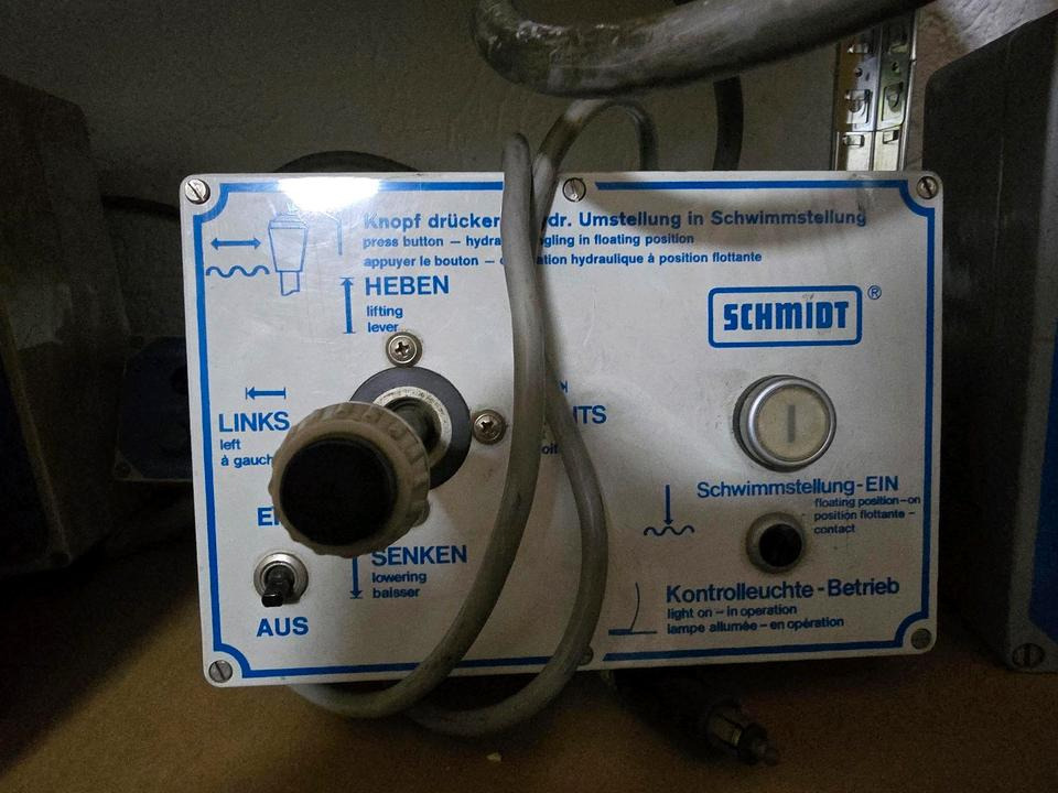 Schmidt Schneepflug Steuerung Bordcomputer Bedienung Bedienteil Bedienpult Controller Winterdienst Schneeschieber - Резервни делови за Машина за чистење снег: слика 1 Schmidt Schneepflug Steuerung Bordcomputer Bedienung Bedienteil Bedienpult Controller Winterdienst Schneeschieber - Резервни делови за Машина за чистење снег: слика 1
