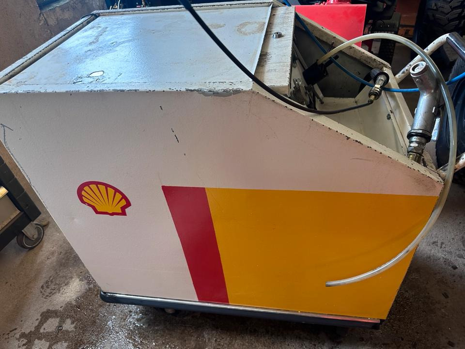 Shell Öl-Service Service Öl-Absaugung Öl befüllen Ölwechsel Shell Öl Service Automat - Опрема за работилница: слика 1 Shell Öl-Service Service Öl-Absaugung Öl befüllen Ölwechsel Shell Öl Service Automat - Опрема за работилница: слика 1