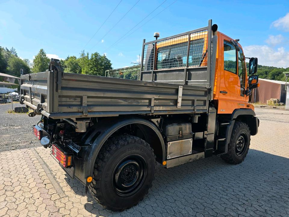 Unimog 405/10 U300 Bluetec 5 Mercedes-Benz U 300 290 400 500 UGE UGN Jotha Absetzkipper Absetzer - Машина за чистење снег: слика 4 Unimog 405/10 U300 Bluetec 5 Mercedes-Benz U 300 290 400 500 UGE UGN Jotha Absetzkipper Absetzer - Машина за чистење снег: слика 4