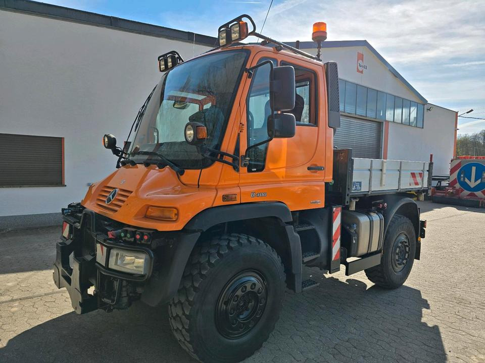 Unimog 405/10 U400 Bluetec 5 Leistungshydraulik Hydrostat U 400 500 300 Mercedes-Benz 318 218 430 423 427 - Машина за чистење снег: слика 3 Unimog 405/10 U400 Bluetec 5 Leistungshydraulik Hydrostat U 400 500 300 Mercedes-Benz 318 218 430 423 427 - Машина за чистење снег: слика 3