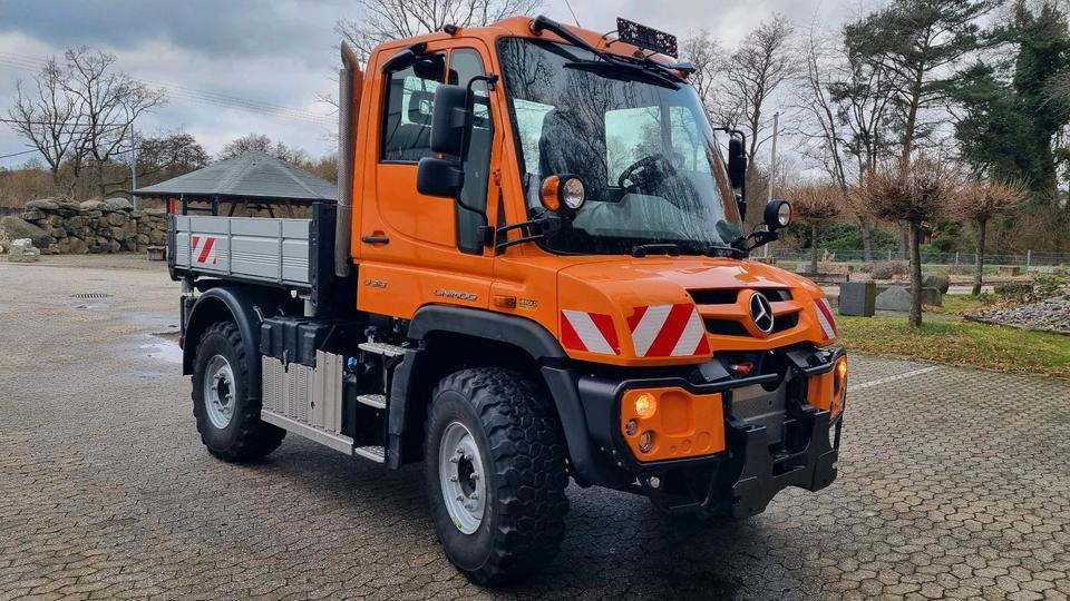 Zu vermieten Unimog 405 U318 423 429 430 Mercedes Benz 318 527 Vermietung - Машина за чистење снег: слика 1 Zu vermieten Unimog 405 U318 423 429 430 Mercedes Benz 318 527 Vermietung - Машина за чистење снег: слика 1