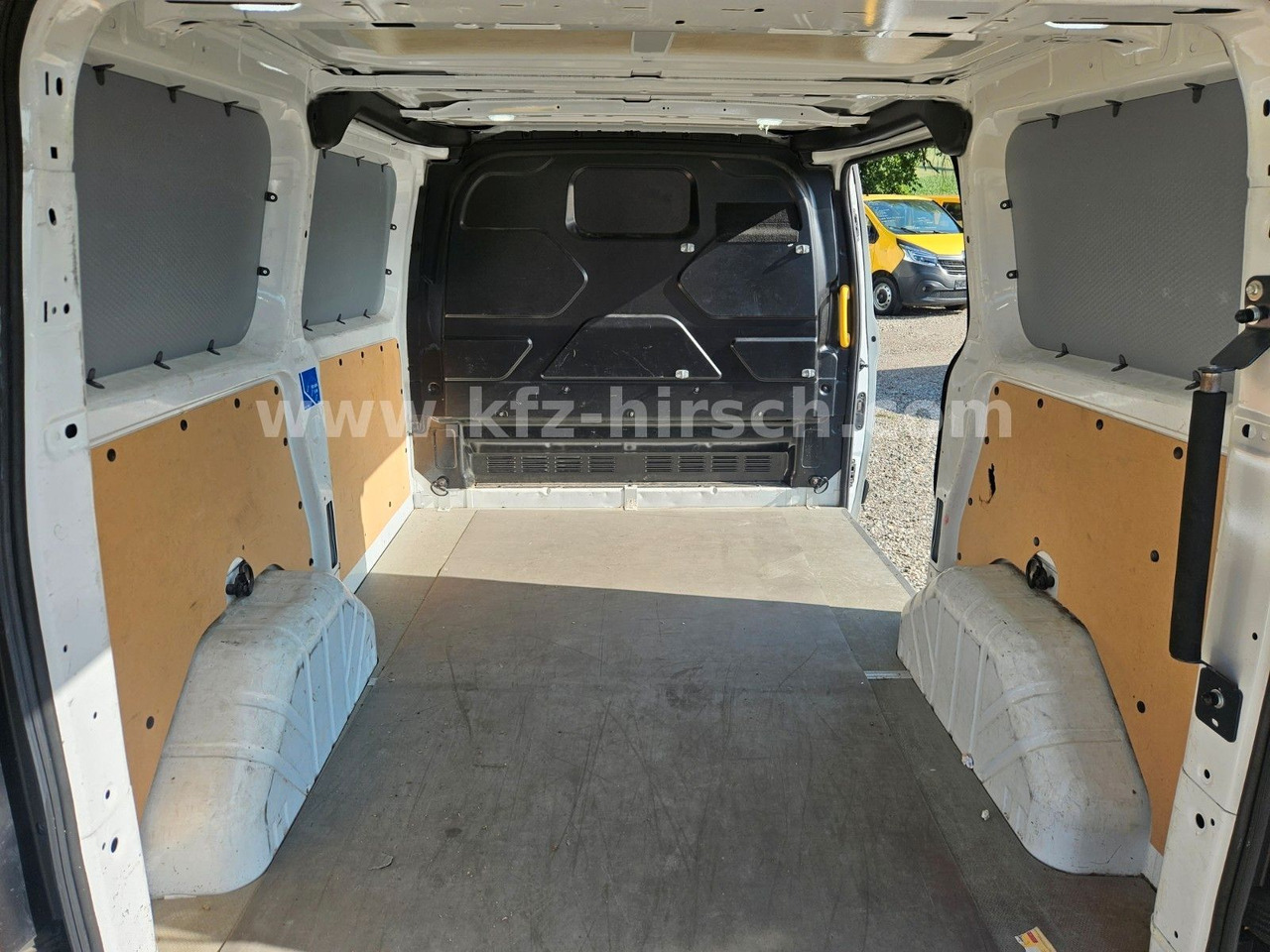 Ford Transit Custom Klima Sitzhzg Bluetooth Multi 1Hd - Товарно комбе: слика 5 Ford Transit Custom Klima Sitzhzg Bluetooth Multi 1Hd - Товарно комбе: слика 5