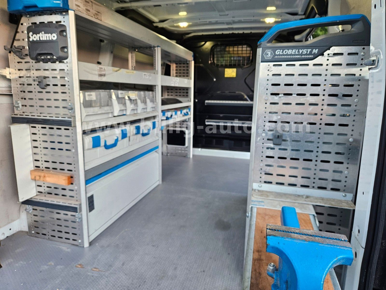 Ford Transit Custom Sortimo Werkstatt 1.Hd EU6 - Патничко комбе: слика 5 Ford Transit Custom Sortimo Werkstatt 1.Hd EU6 - Патничко комбе: слика 5