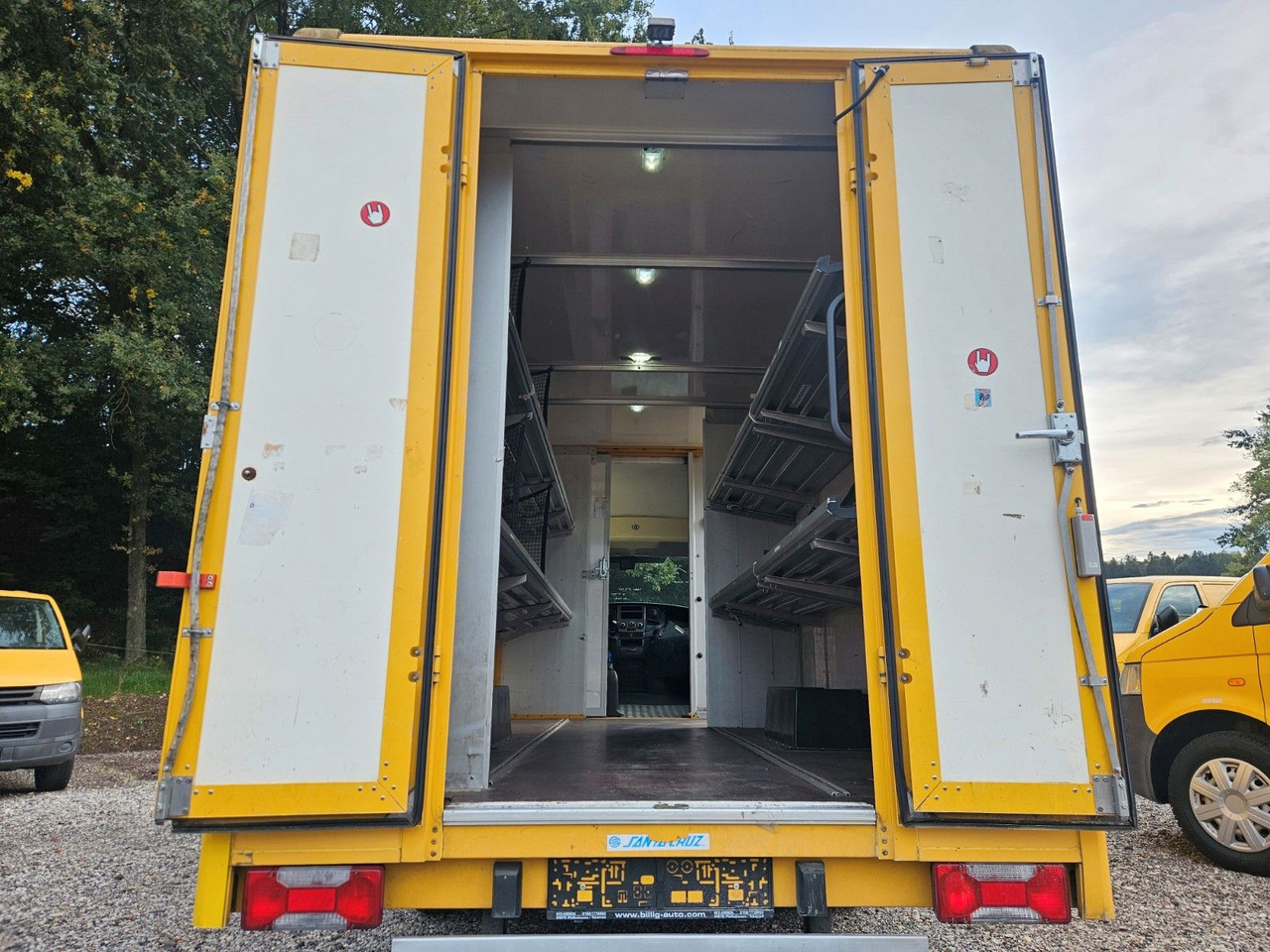 Iveco Daily EURO5 Integralkoffer Koffer Postkoffer - Комбе фургон: слика 4 Iveco Daily EURO5 Integralkoffer Koffer Postkoffer - Комбе фургон: слика 4
