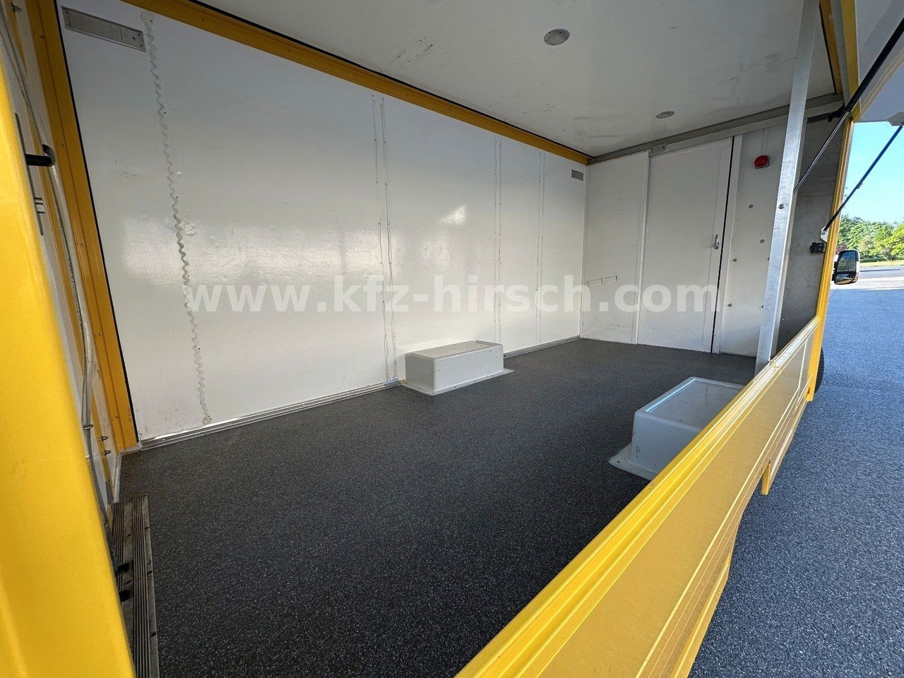 Iveco Daily Luftfederung Foodtruck Imbisswagen Verkauf - Камион за продажба на добра: слика 4 Iveco Daily Luftfederung Foodtruck Imbisswagen Verkauf - Камион за продажба на добра: слика 4