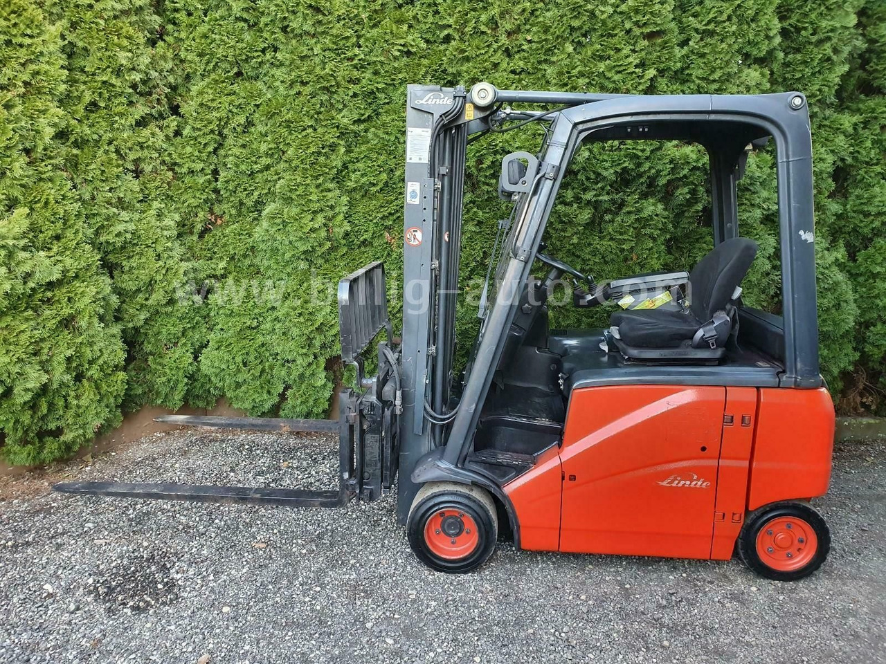 Linde E18 PH 4-Rad Seitenschieber*Zinkenverstellung* - Електричен вилушкар: слика 2 Linde E18 PH 4-Rad Seitenschieber*Zinkenverstellung* - Електричен вилушкар: слика 2