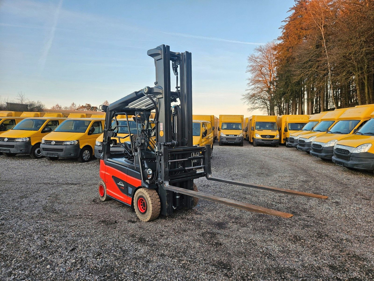 Linde E25 R Roadster , 6.880mm Hubhöhe, StVZO hydr. Zi - Електричен вилушкар: слика 4 Linde E25 R Roadster , 6.880mm Hubhöhe, StVZO hydr. Zi - Електричен вилушкар: слика 4