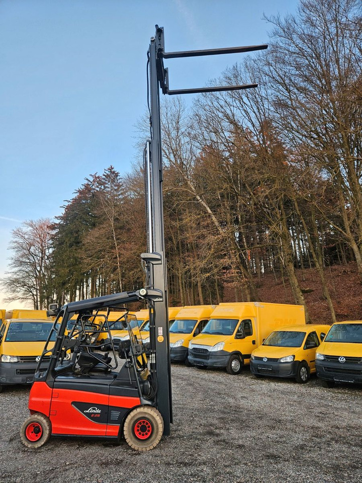 Linde E25 R Roadster , 6.880mm Hubhöhe, StVZO hydr. Zi - Електричен вилушкар: слика 3 Linde E25 R Roadster , 6.880mm Hubhöhe, StVZO hydr. Zi - Електричен вилушкар: слика 3