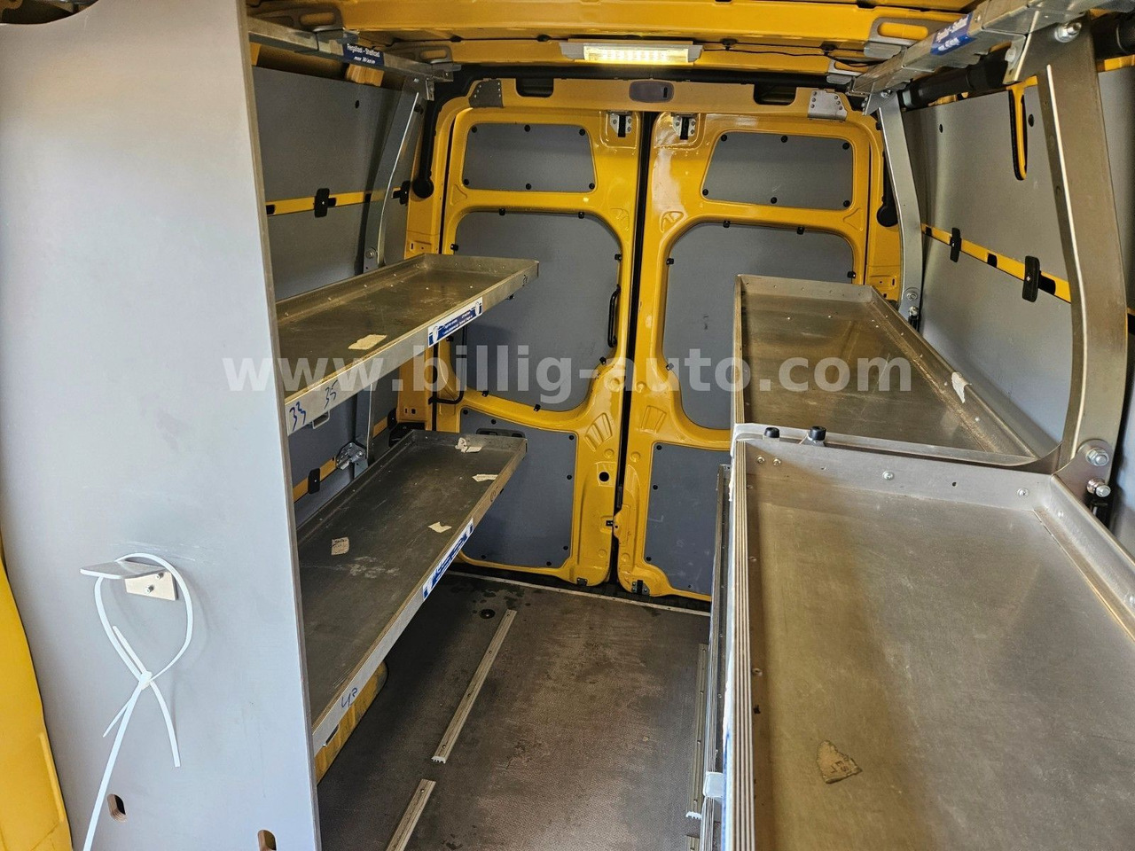 Mercedes-Benz Sprinter 314 CAM Bluetooth Durchgang Regal 1.Hd - Патничко комбе: слика 3 Mercedes-Benz Sprinter 314 CAM Bluetooth Durchgang Regal 1.Hd - Патничко комбе: слика 3
