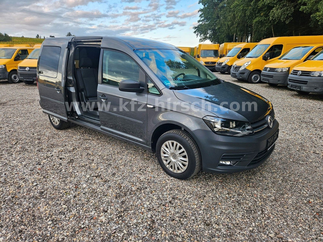 Volkswagen Caddy Maxi Conceptline|Temp|Sitzhzg|NAVI|2xS-Tür - Караван: слика 1 Volkswagen Caddy Maxi Conceptline|Temp|Sitzhzg|NAVI|2xS-Tür - Караван: слика 1