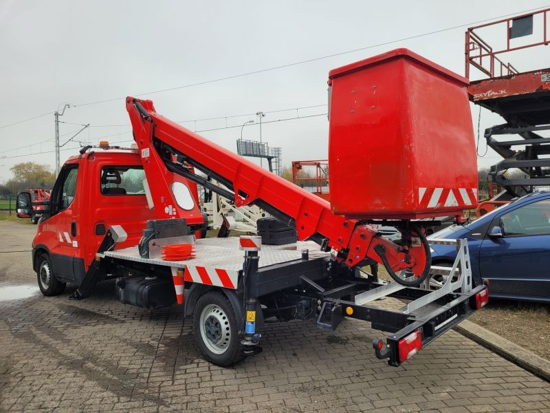 Iveco Daily 35S12 podnośnik koszowy 17 m CTE B-Lift 17 - Камион со подигачка кошница: слика 2 Iveco Daily 35S12 podnośnik koszowy 17 m CTE B-Lift 17 - Камион со подигачка кошница: слика 2