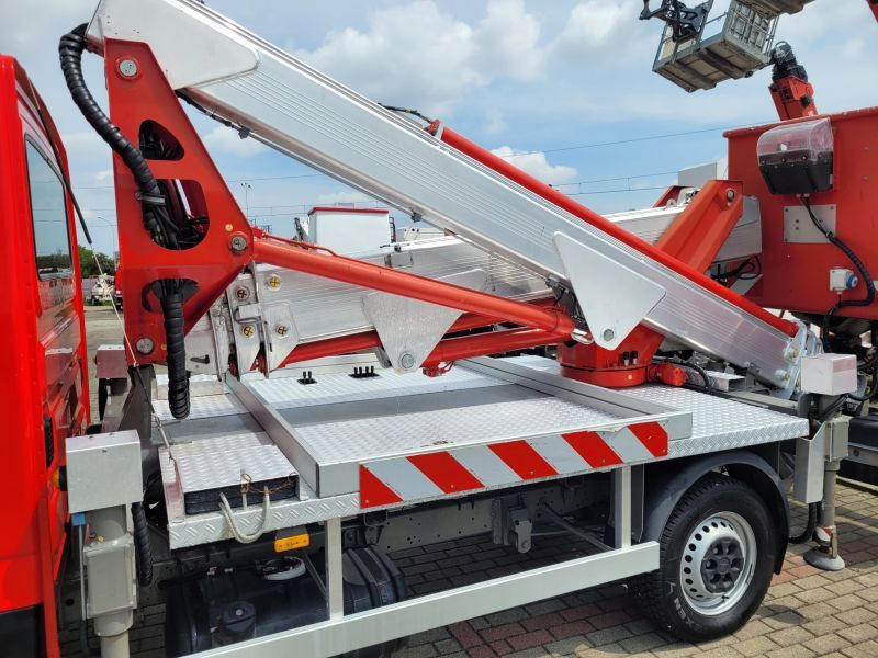Iveco Daily 35S12 podnośnik koszowy 21 m Multitel MX210 - Камион со подигачка кошница: слика 3 Iveco Daily 35S12 podnośnik koszowy 21 m Multitel MX210 - Камион со подигачка кошница: слика 3