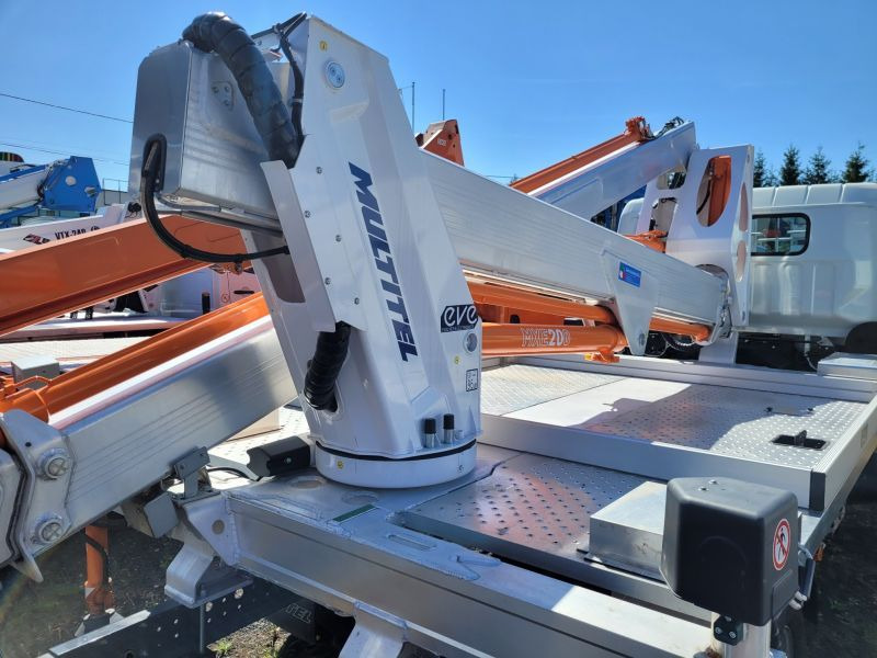 Mitsubishi Canter Fuso 3C13 podnośnik koszowy 20 m Multitel MXE200 - Камион со подигачка кошница: слика 5 Mitsubishi Canter Fuso 3C13 podnośnik koszowy 20 m Multitel MXE200 - Камион со подигачка кошница: слика 5