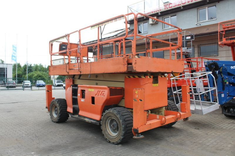 Podnośnik nożycowy 4x4 terenowy 15 m JLG 4394 RT - Кревач ножица: слика 2 Podnośnik nożycowy 4x4 terenowy 15 m JLG 4394 RT - Кревач ножица: слика 2