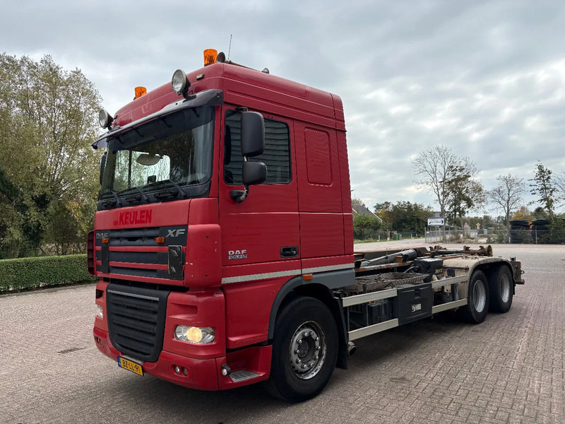 DAF XF 105 . 410 / 6X2 / MULTILIFT XR 26S61 / APK - TUV OKTOBER 2025 / EURO 5 / AUTOMAAT / - Камион со кука за подигање: слика 2 DAF XF 105 . 410 / 6X2 / MULTILIFT XR 26S61 / APK - TUV OKTOBER 2025 / EURO 5 / AUTOMAAT / - Камион со кука за подигање: слика 2