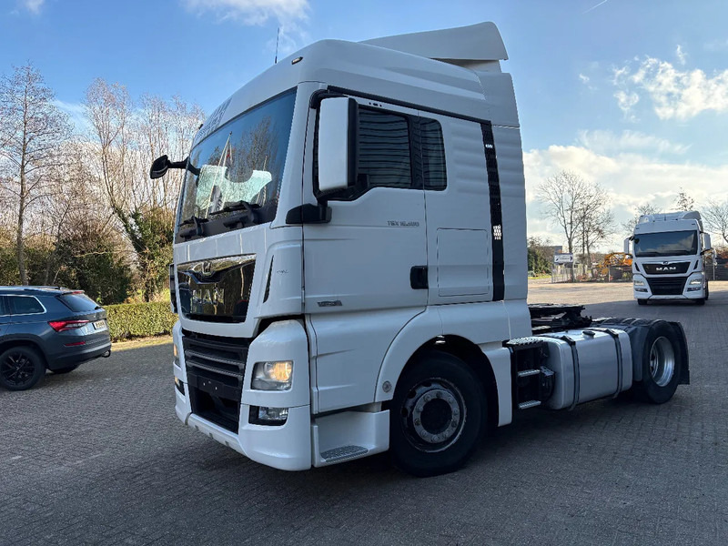 MAN TGX 18.500 4x2 / RETARDER / 500 PK / SPOILERSET / - Камион влекач: слика 2 MAN TGX 18.500 4x2 / RETARDER / 500 PK / SPOILERSET / - Камион влекач: слика 2