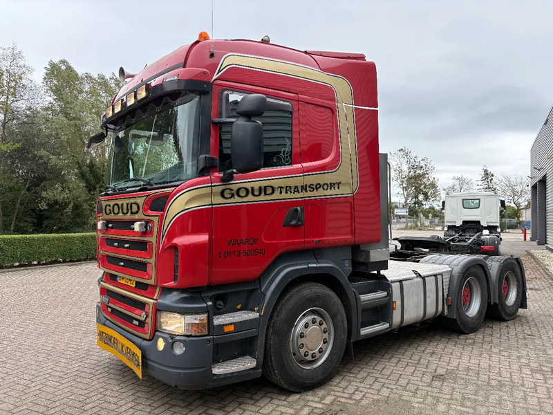 Scania R500 V8 / 6x4 / HANDGESCHAKELD / SCHUIFSCHOTEL / HYDRAULIEK / RETARDER / - Камион влекач: слика 2 Scania R500 V8 / 6x4 / HANDGESCHAKELD / SCHUIFSCHOTEL / HYDRAULIEK / RETARDER / - Камион влекач: слика 2