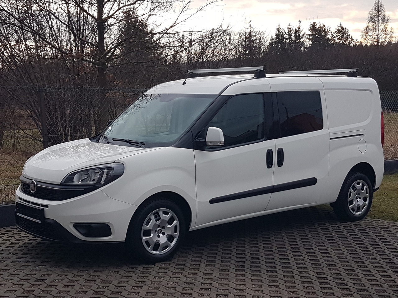 FIAT FIAT DOBLO DŁUGI 1,6 16V DIESEL EURO-6CH MULTIJET DOBLO DŁUGI 1,6 16V DIESEL EURO-6CH MULTIJET 105 KM 6-BIEGÓW MANUAL MAXI WERSJA 5 – OSÓB - Комбе, Комби со двојна кабина: слика 2 FIAT FIAT DOBLO DŁUGI 1,6 16V DIESEL EURO-6CH MULTIJET DOBLO DŁUGI 1,6 16V DIESEL EURO-6CH MULTIJET 105 KM 6-BIEGÓW MANUAL MAXI WERSJA 5 – OSÓB - Комбе, Комби со двојна кабина: слика 2