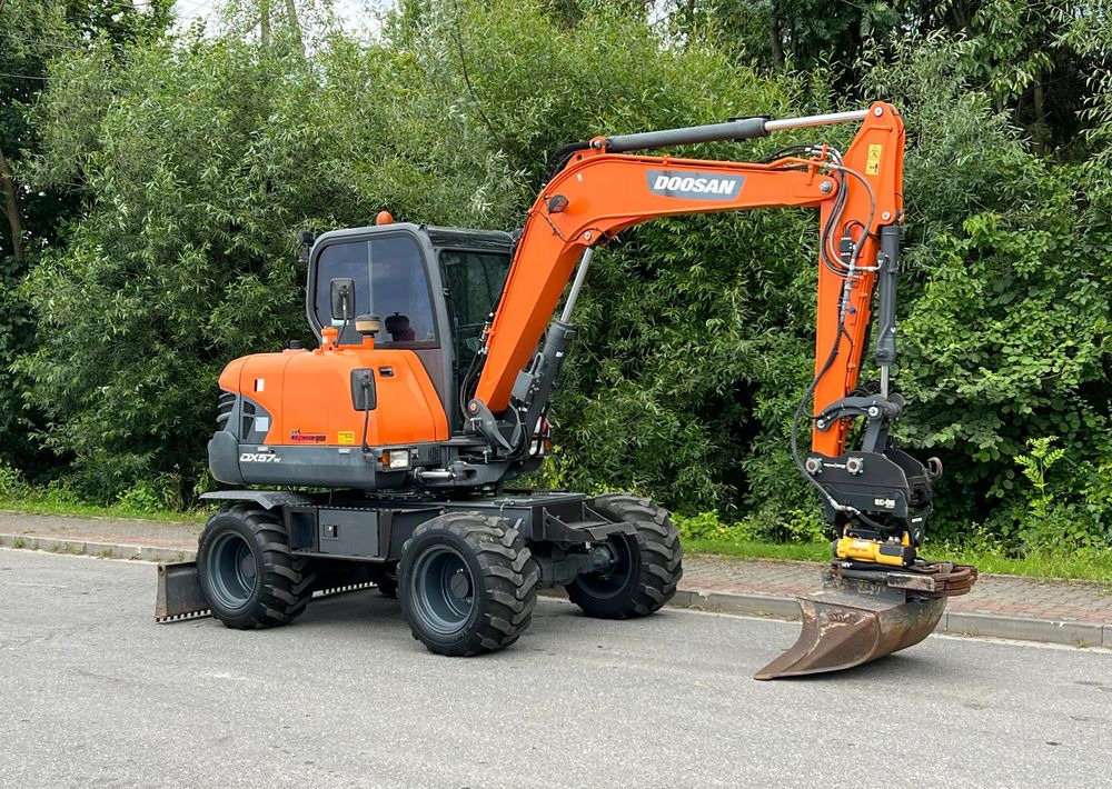 Doosan DOOSAN DX57W *ROTOTILT* 2200 Motogodzin * Jak Nowa * Sprowadzona * Stan Perfekcyjny - Багер на тркала: слика 2 Doosan DOOSAN DX57W *ROTOTILT* 2200 Motogodzin * Jak Nowa * Sprowadzona * Stan Perfekcyjny - Багер на тркала: слика 2