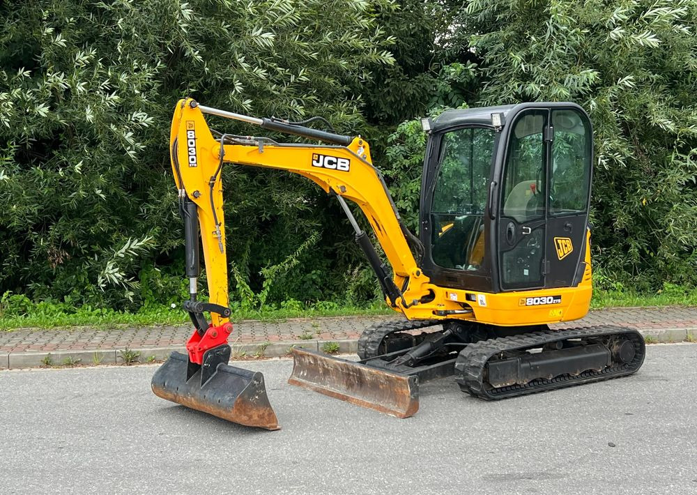 JCB * JCB 8030 *Sprowadzona* MINIKOPARKA Stan IDEALNY - Мини багер: слика 1 JCB * JCB 8030 *Sprowadzona* MINIKOPARKA Stan IDEALNY - Мини багер: слика 1