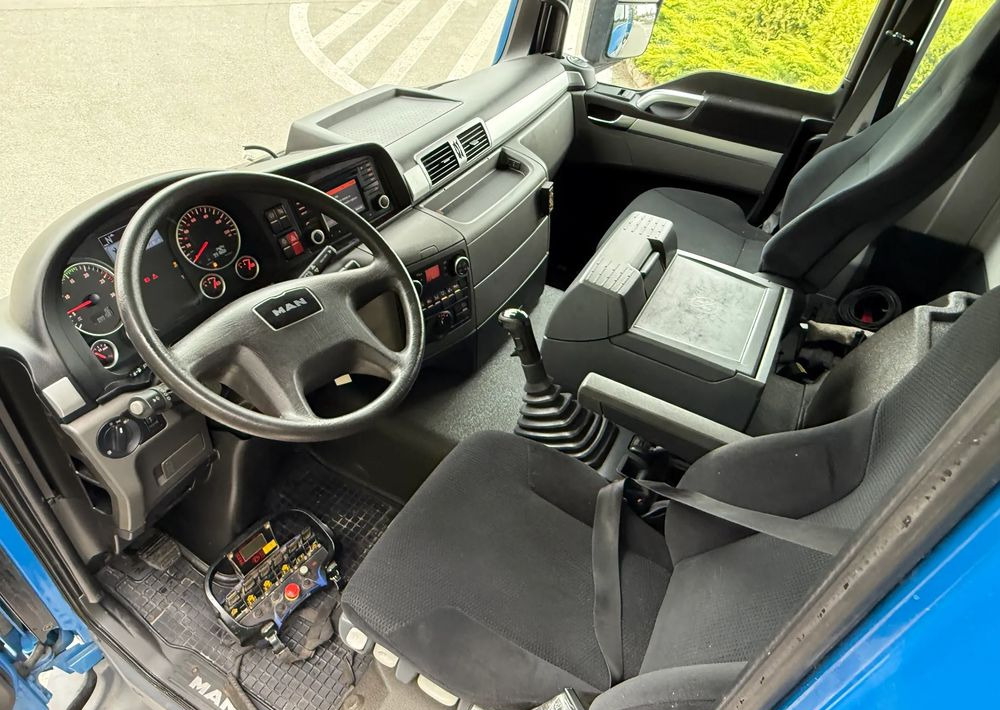 MAN * MAN 18.440 TGS * 4x4 * HDS Fassi F215 * Sprowadzony * 95 000 KM ! * Stan Jak Nowy - Камион со платформа, Камион со кран: слика 3 MAN * MAN 18.440 TGS * 4x4 * HDS Fassi F215 * Sprowadzony * 95 000 KM ! * Stan Jak Nowy - Камион со платформа, Камион со кран: слика 3