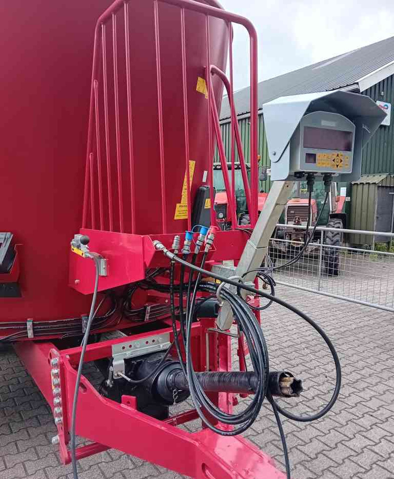 BVL V-Mix Plus 22-2S Voermengwagen Voermachines - Вагон за мешање сточна храна: слика 4 BVL V-Mix Plus 22-2S Voermengwagen Voermachines - Вагон за мешање сточна храна: слика 4