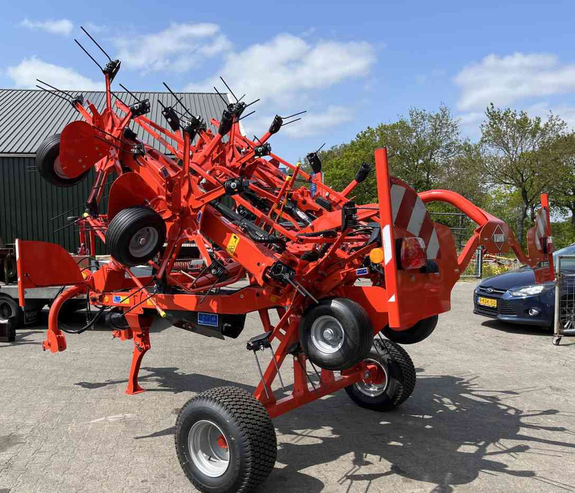 Kuhn GF8703T Schudder Tedder Kreiselheuer weidebouwmachines - Превртувач и гребло: слика 3 Kuhn GF8703T Schudder Tedder Kreiselheuer weidebouwmachines - Превртувач и гребло: слика 3