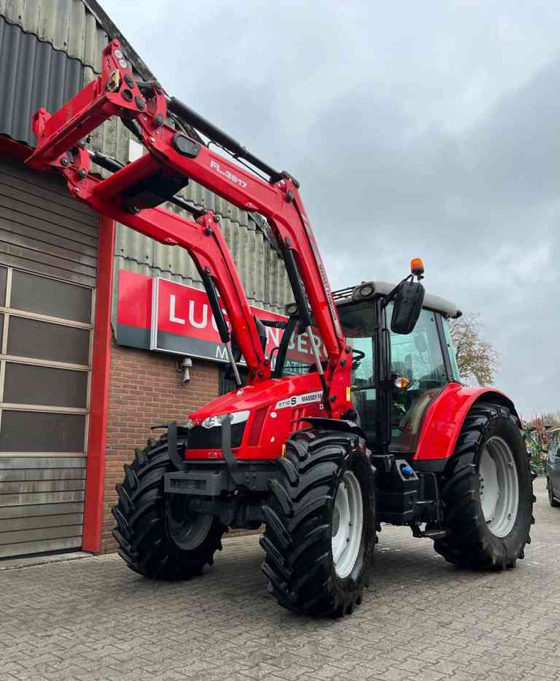 Massey Ferguson 5710S Dyna-4 Essential *Verkocht/sold* - Трактор: слика 2 Massey Ferguson 5710S Dyna-4 Essential *Verkocht/sold* - Трактор: слика 2