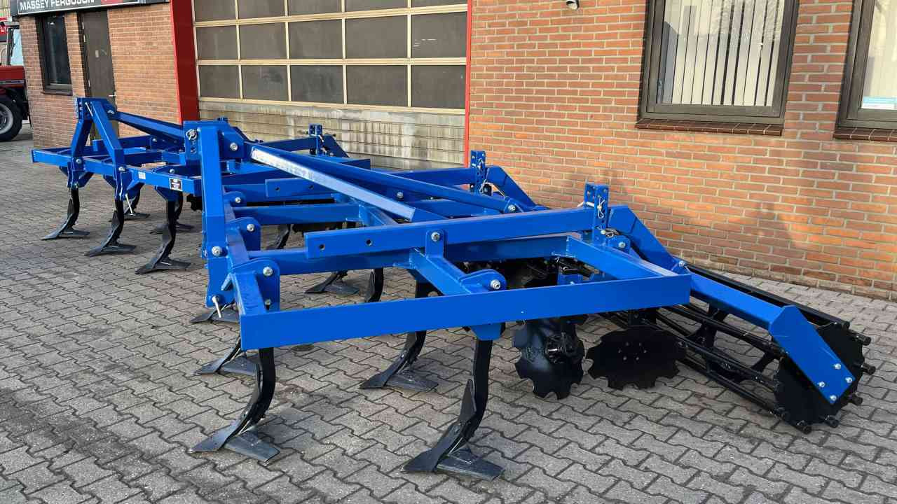 STP RKW 3 Vleugelschaar cultivator pakkerrol grondbewerking - Култиватор: слика 4 STP RKW 3 Vleugelschaar cultivator pakkerrol grondbewerking - Култиватор: слика 4