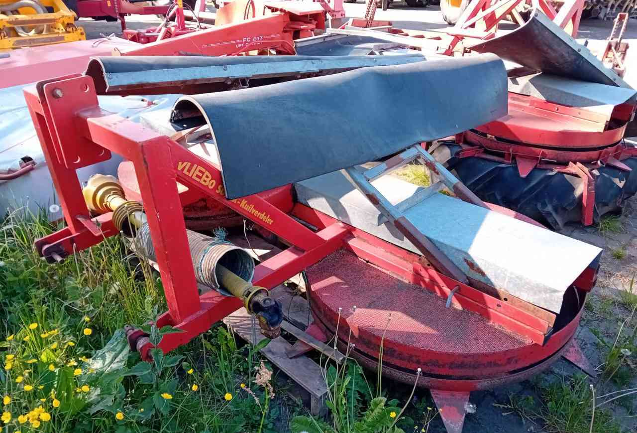 Vliebo VLK1100 kuilverdeler - Секач на слама: слика 2 Vliebo VLK1100 kuilverdeler - Секач на слама: слика 2