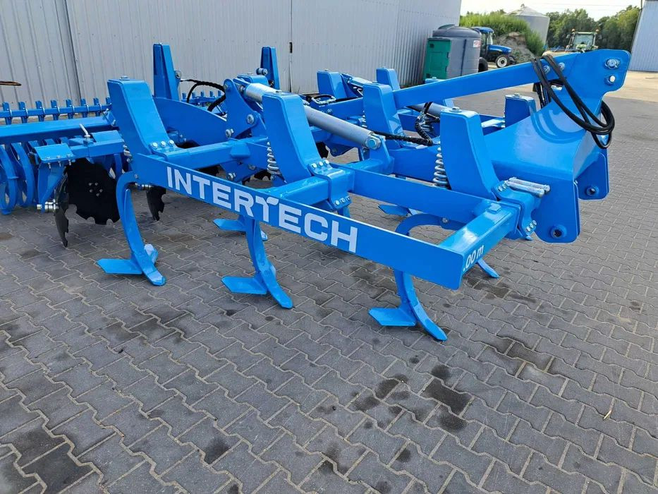 Agregat bezorkowy INTER-TECH 3.0m wał daszkowy 600 OD RĘKI - Култиватор: слика 1 Agregat bezorkowy INTER-TECH 3.0m wał daszkowy 600 OD RĘKI - Култиватор: слика 1