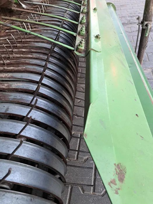 Krone 1250 Round Pack - Балирка за тркалезни бали: слика 3 Krone 1250 Round Pack - Балирка за тркалезни бали: слика 3