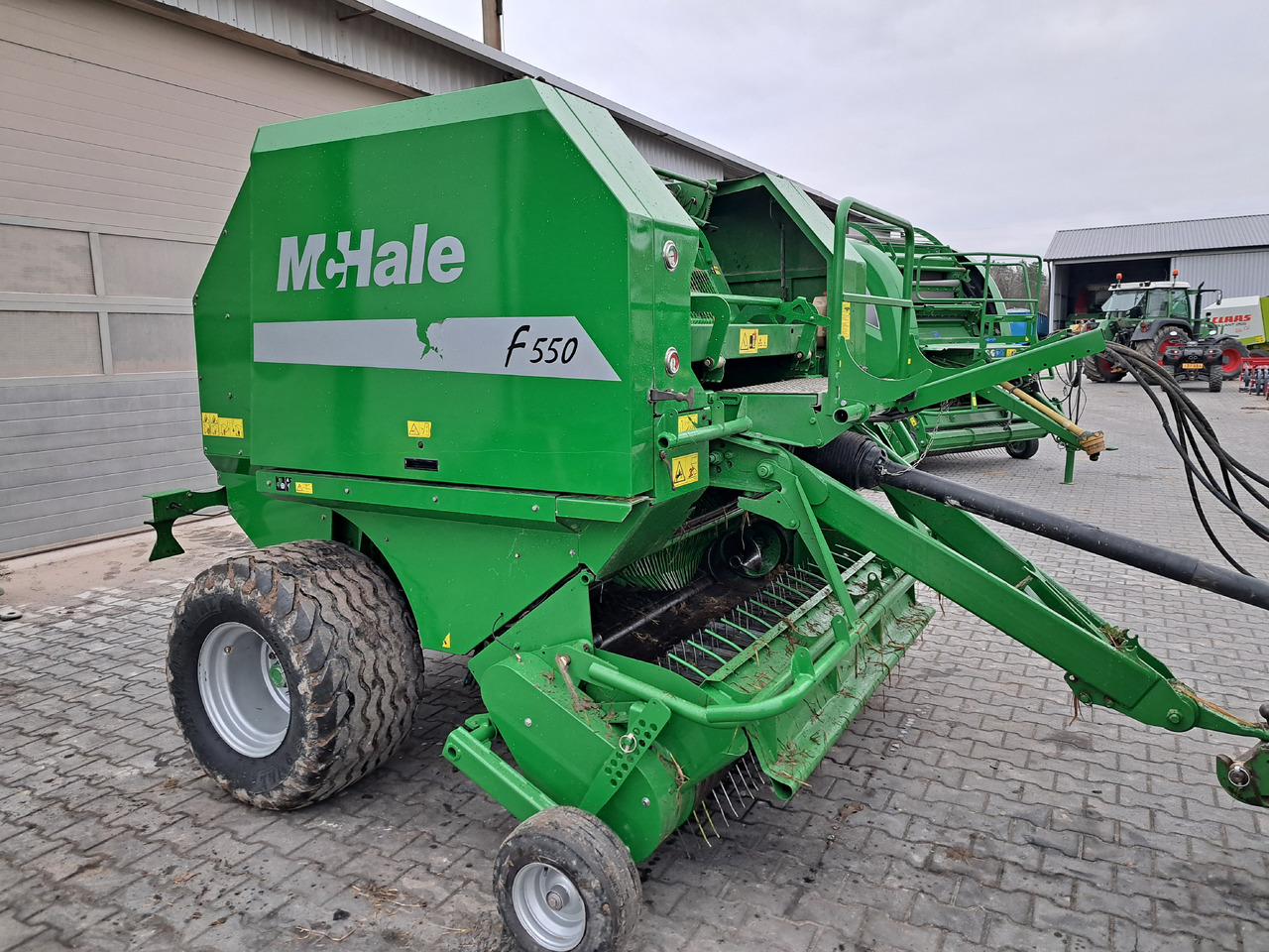 McHALE f 550 - Балирка за тркалезни бали: слика 2 McHALE f 550 - Балирка за тркалезни бали: слика 2