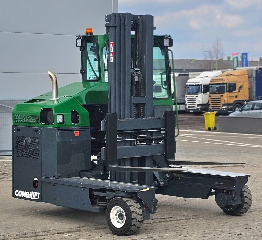 Combilift C 4000 D MK4 150 hrs RENTED - 4-насочен вилушкар: слика 4 Combilift C 4000 D MK4 150 hrs RENTED - 4-насочен вилушкар: слика 4
