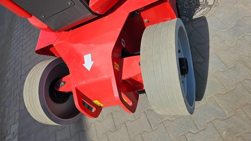 Дигачка зглобна платформа Manitou 120 AET JC: слика 14
